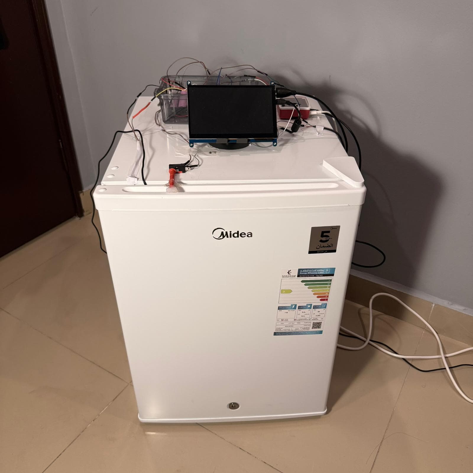 Smart Fridge for Food Waste Reduction and Healthy Living